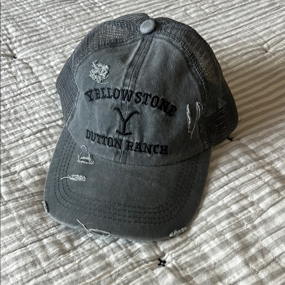 Yellowstone Dutton Ranch Gray Cap